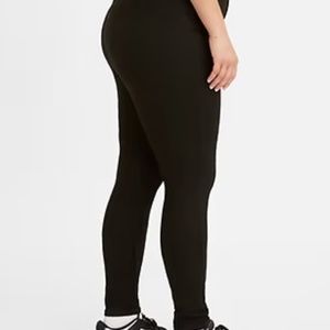 Levis 720 High Rise Super Skinny Jeans